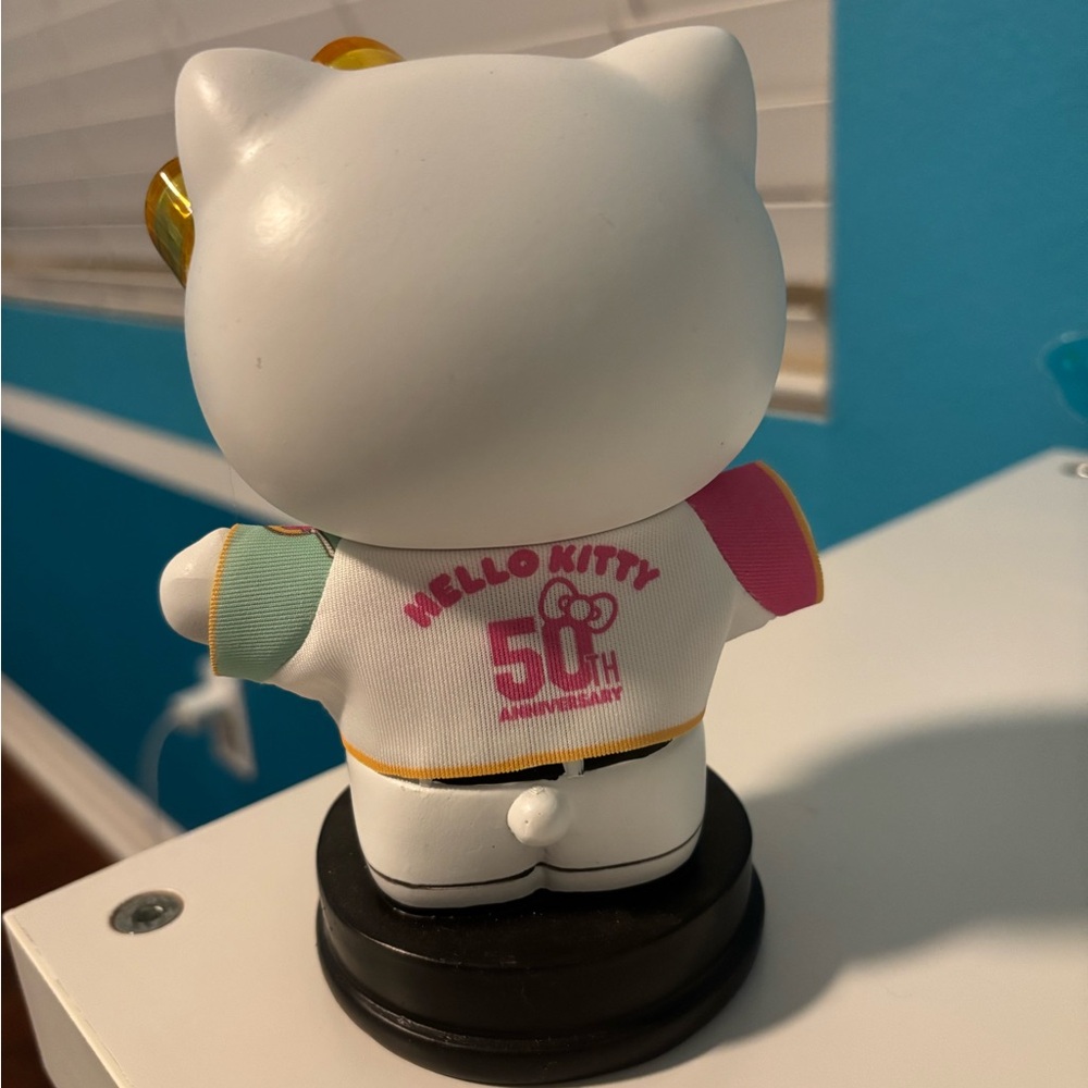 Hello Kitty Padres - Picture 3 of 4